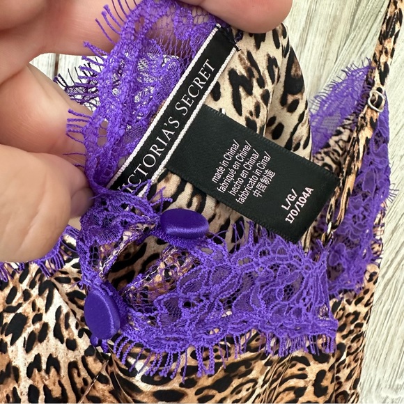 Victoria’s Secret Leopard Print Lace Trim Camisole - Picture 14 of 14